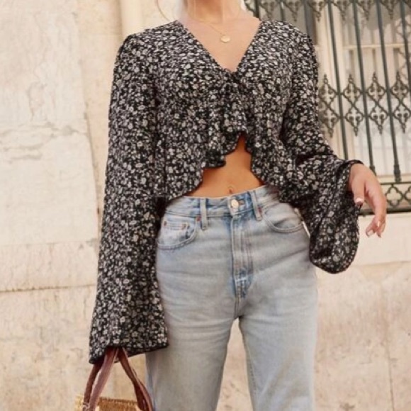 NEW Long Sleeve Front Tie Blouse - Picture 2 of 4